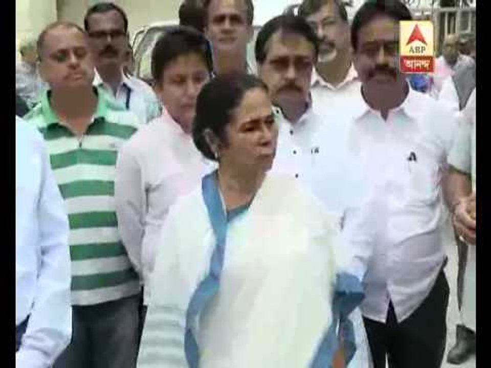 Mamata Banerjee favours tmc winning all the municipalities.