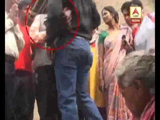 Dalu on vote campaign giving money to an old lady