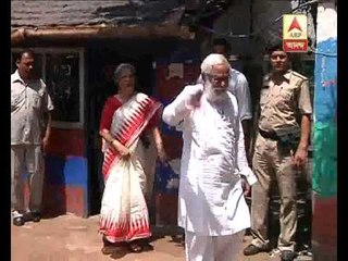 EX Cm Buddhadeb Bhattacharya casts his vote