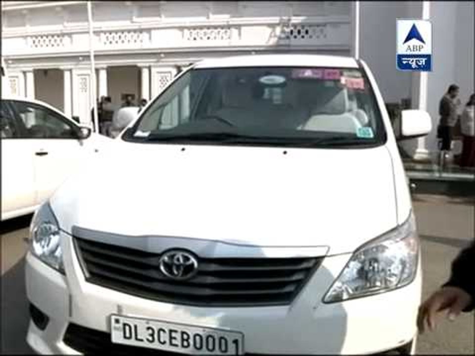 No more autos, AAP ministers will travel in Innova cars on govt expenditure