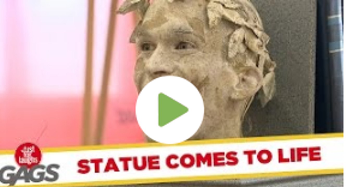 CAESAR STATUE COMES TO LIFE - JUST FOR LAUGHS GAGS