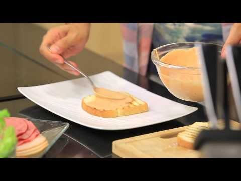 سندوتش شيف سالاد - عصير رمان بالاناناس #ساندويتش_وحاجة_ساقعة #شريف_الحطيبى #cbcsofra