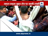 Black ink thrown at Sahara chief Subrata Roy outside Supreme Court