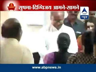 Sushma Swaraj runs into Digvijay Singh upon arrival for filing nomination