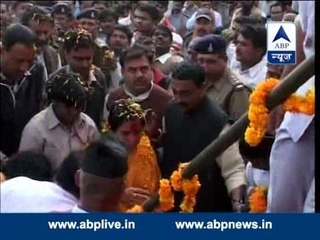 Sansani: Kumar Vishwas accuses Priyanka of trying to kill him