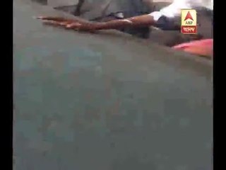 A portion of Vivekananda Bridge collapses near Ganesh Talkies.