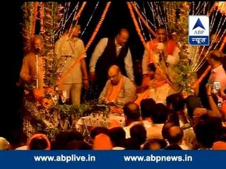 Download Video: Narendra Modi during Ganga Aarti in Varanasi