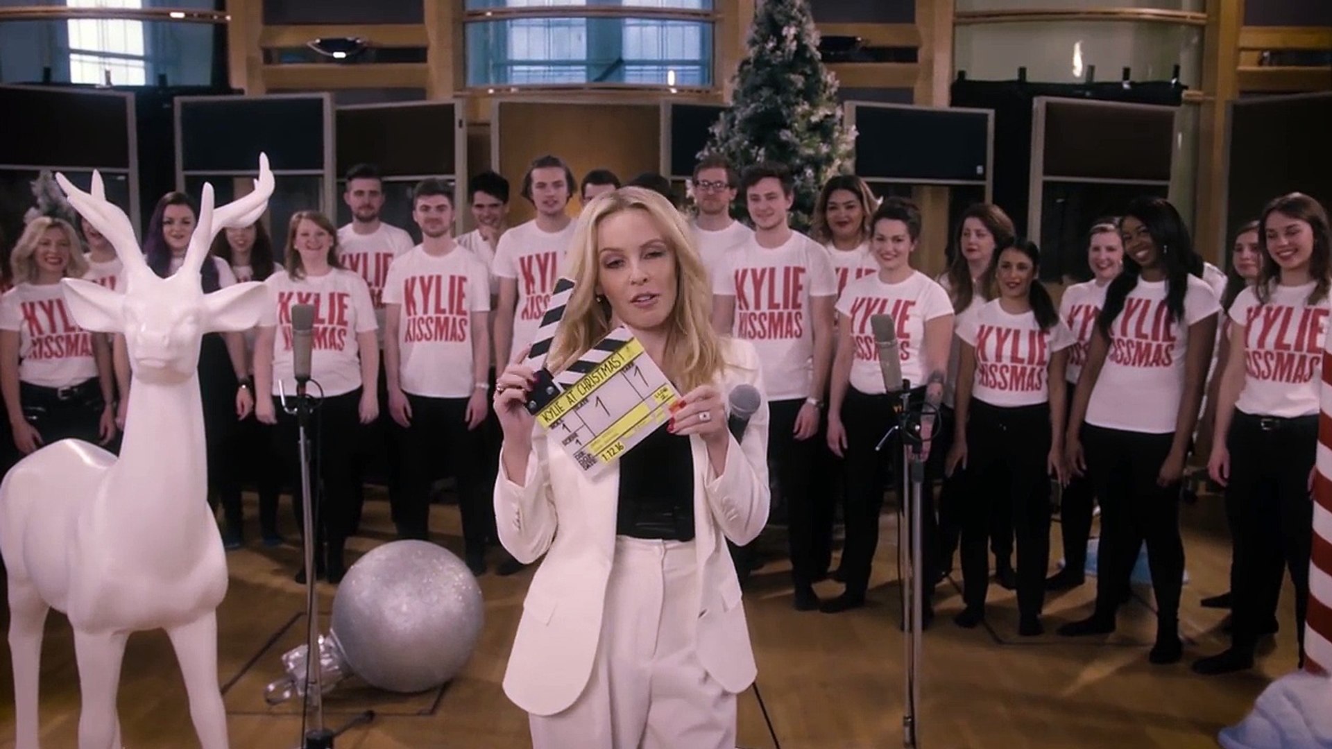 ⁣Kylie - At Christmas (Live with The Warner Music UK Choir)