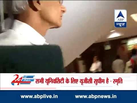 HRD Minister Smriti Irani meets UGC chairman over DU admission row