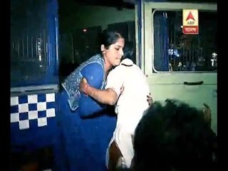 Auto driver thrashed woman out of auto, wants more fare