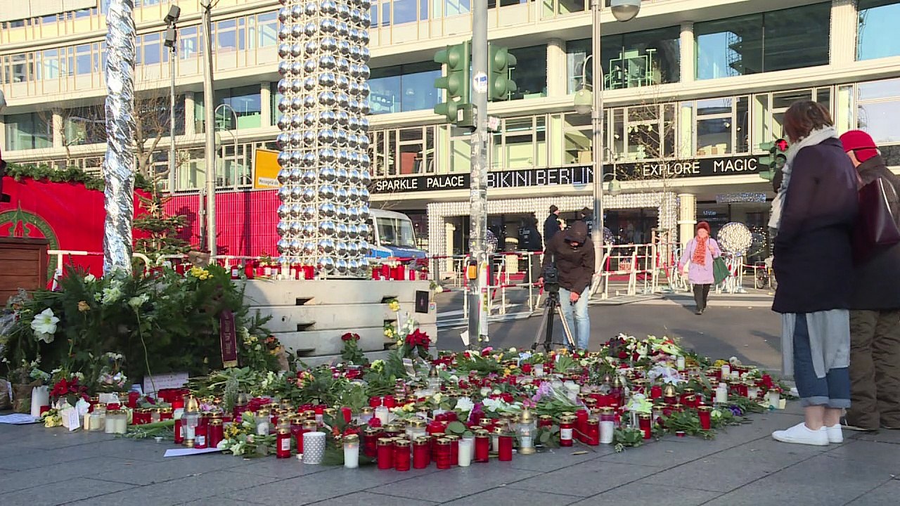 Berlin: hommage aux victimes sur les lieux de l'attentat