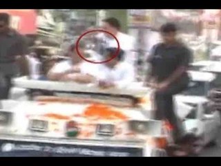 UP: Shoe hurled at Congress vice-president Rahul Gandhi during his rally in Sitapur, blame