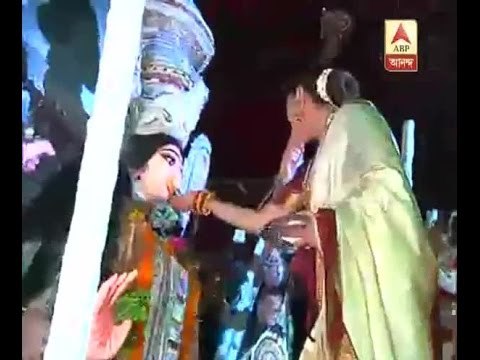 Rani Mukherjee at immersion Of Devi Durga