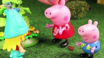 Peppa Pig Juguetes en Español  Peppa y George encuentran una caca misteriosa ᴴᴰ ❤️