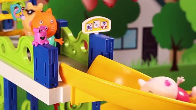 Peppa Pig Juguetes en Español  Peppa y sus amigos van a la piscina ᴴᴰ ❤️