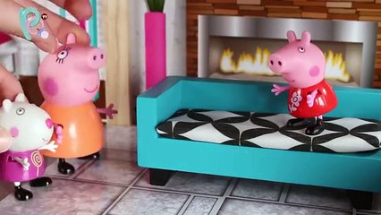 Peppa Pig Juguetes en Español  Peppa y Suzy juegan a disfrazarse ᴴᴰ ❤️