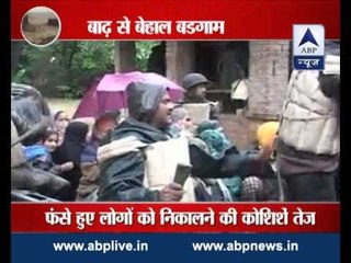 J&K Flood l Affected families staying in rented trucks