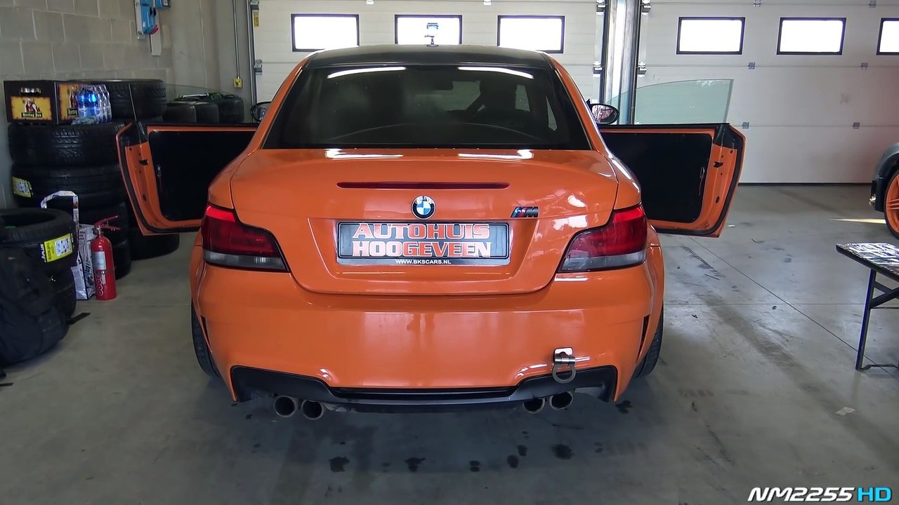 BMW 1M Coupè 5.0 V10 Engine Swap Destroying the Tires on Track!!