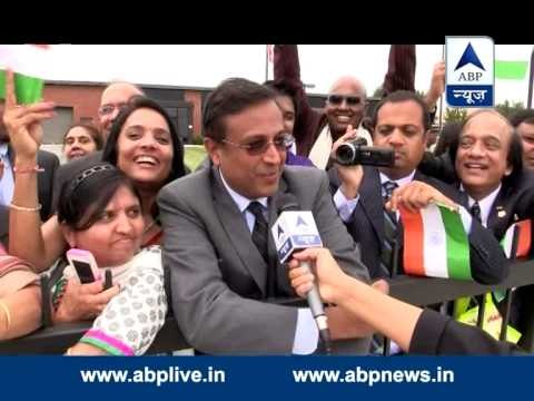 Supporters cheer PM Narendra Modi on andrews air force base, Washington DC
