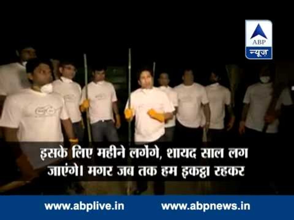 Master blaster Sachin Tendulkar accepts PM's 'Clean India' challenge, picks up broom
