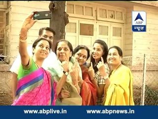 NCP leader Supriya Sule click selfie after casting vote