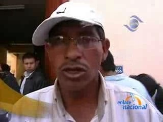 RECLAMAN TITULACIÓN - AYACUCHO