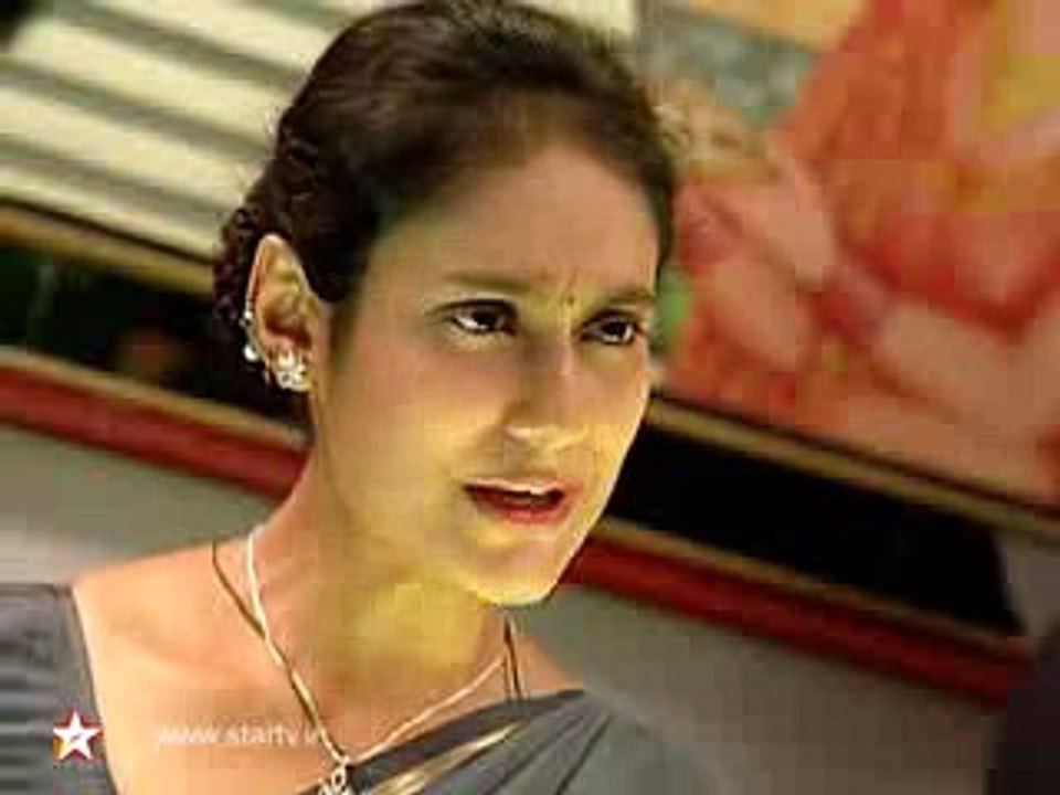 Karma - Koi Aa Raha Hai Waqt Badalne - Episode 8