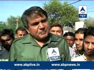 Tussle in AAP II Senior AAP leader man-handled I Sehrawat raised voice