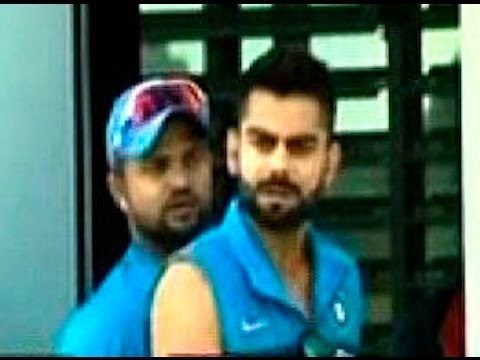 Virat Kohli abuses journalist I upset with an article published about Anushka