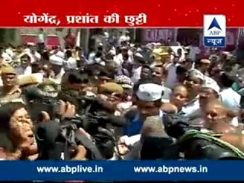 Prashant Bhushan and Yogendra Yadav ousted from AAP National Executive