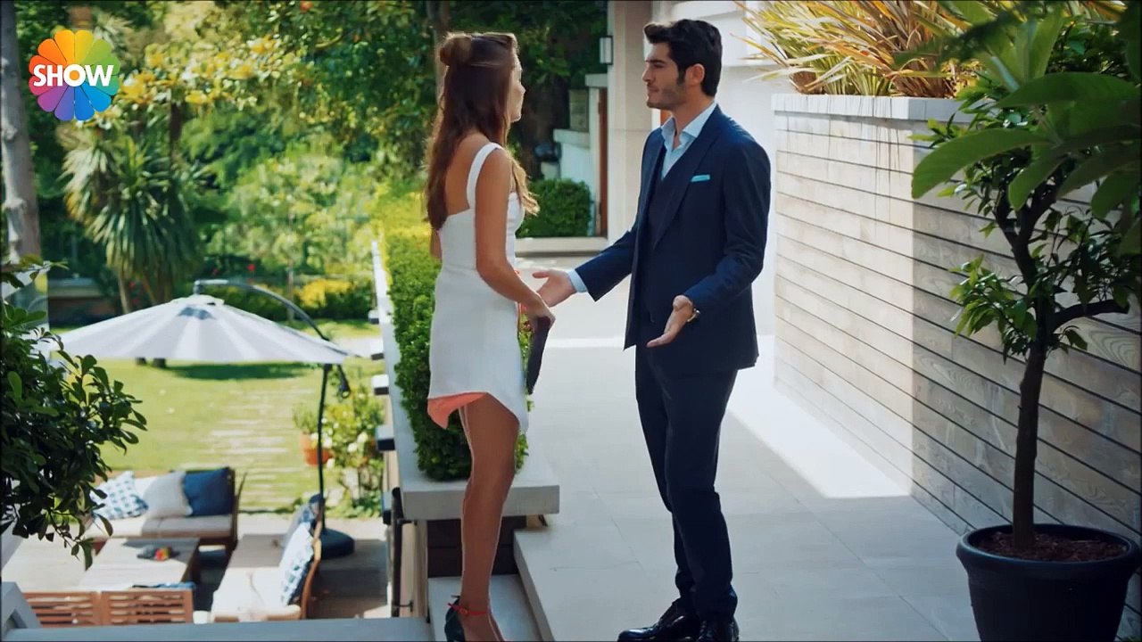 Kisi Nazar Ko Tera  Sonu Kakkar    Hande Erçel and Burak Deniz
