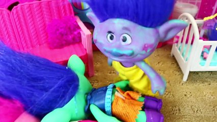TROLLS KIDNAPPED! Poppy & Branches Baby Dolls Stolen By Evil Creek Funny Doll Parody DisneyCarToys