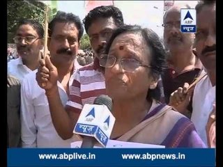 Lucknow: Congress protests against suspension of its MPs from Parliament