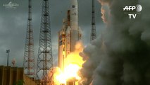 Ariane 5 lança dois satélites para Brasil e Japão