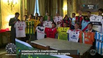 Argentinos relembram vítimas da tragédia com a delegação da Chapecoense