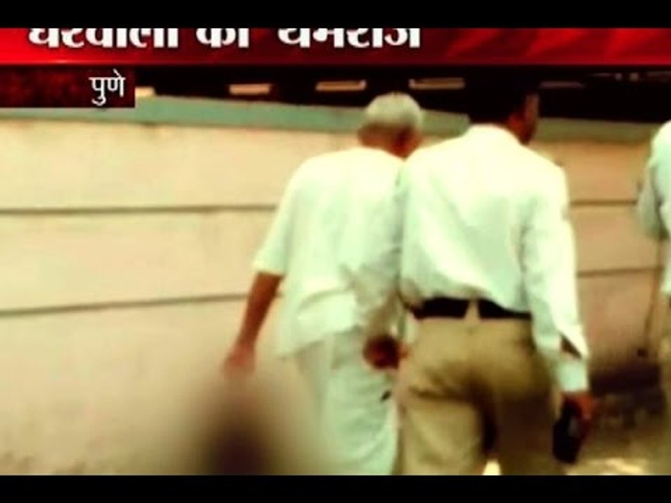 Sansani: Man beheads wife; dances with her head in his hand publicly