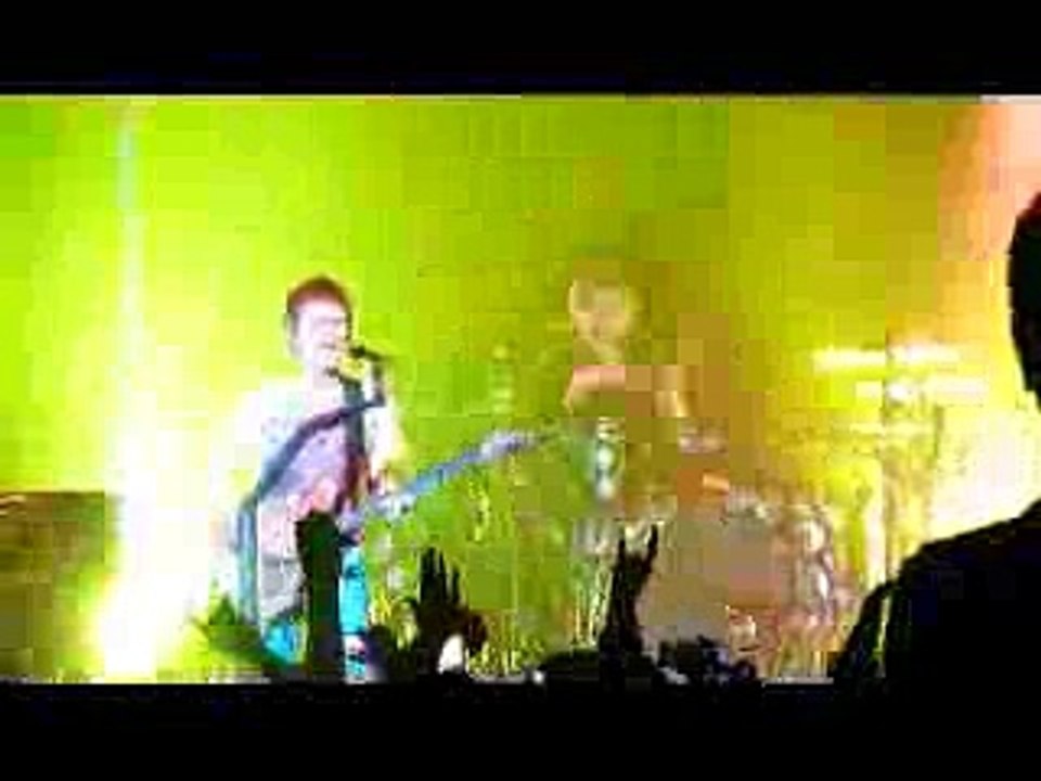 Muse - MK Ultra, Casino de Paris, 05/25/2010