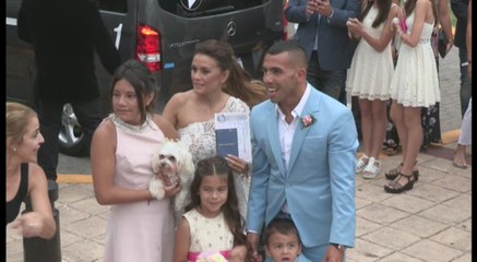 Tevez se casa por lo civil en Argentina