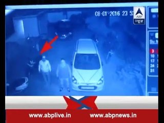 Hajipur: CCTV footage shows goons open fire at a famous clinic