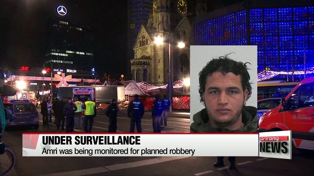 German police hunt Tunisian asylum-seeker over Christmas market attack