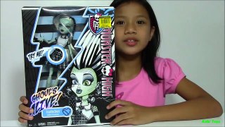 Monster High Ghoul's Alive Frankie Stein part 1