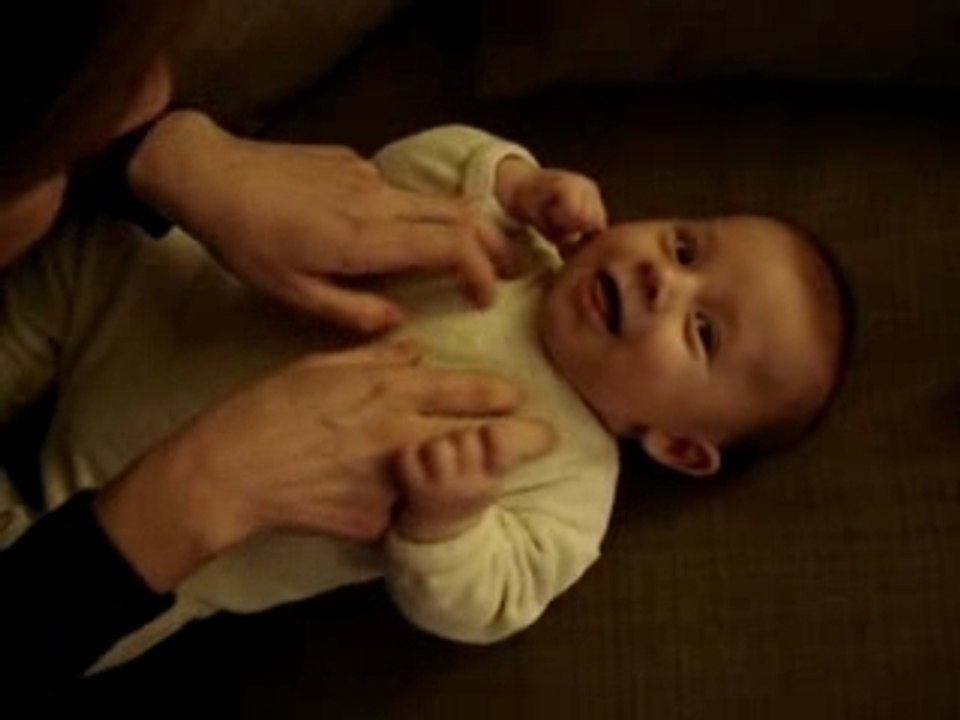 Clément deux mois: premiers rires