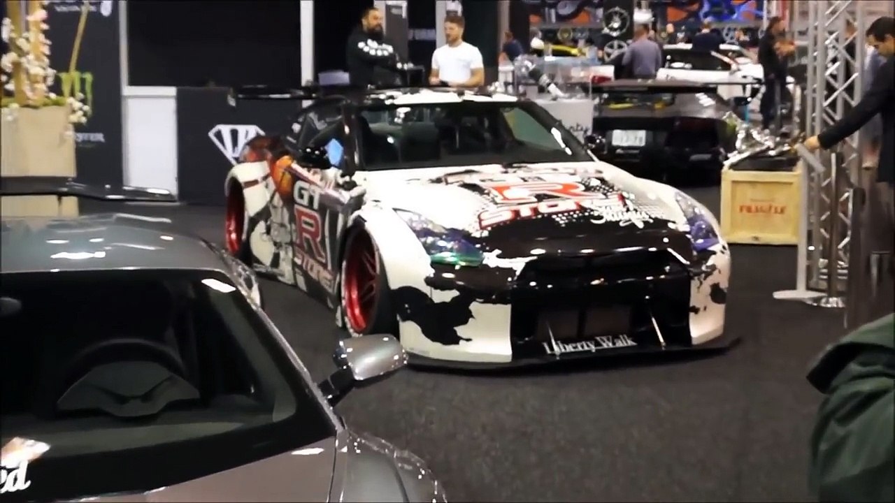 Liberty Walk Stand auf der Essen Motor Show 2016!-bhOpbEpVMv4