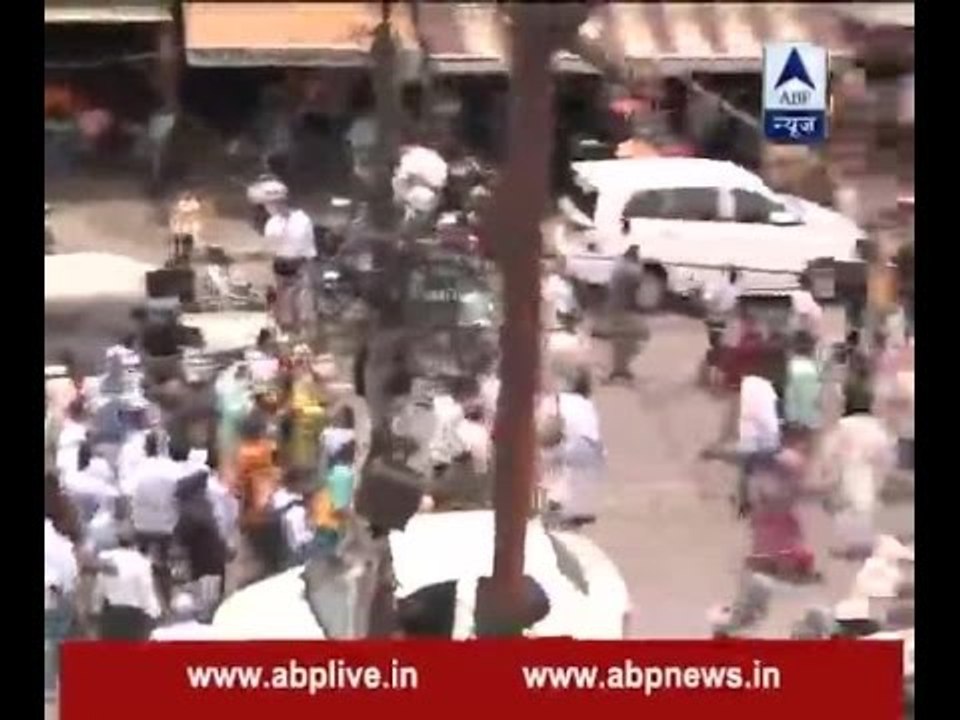 UP: BJP hits streets in support of Dayashankar's wife and daughter