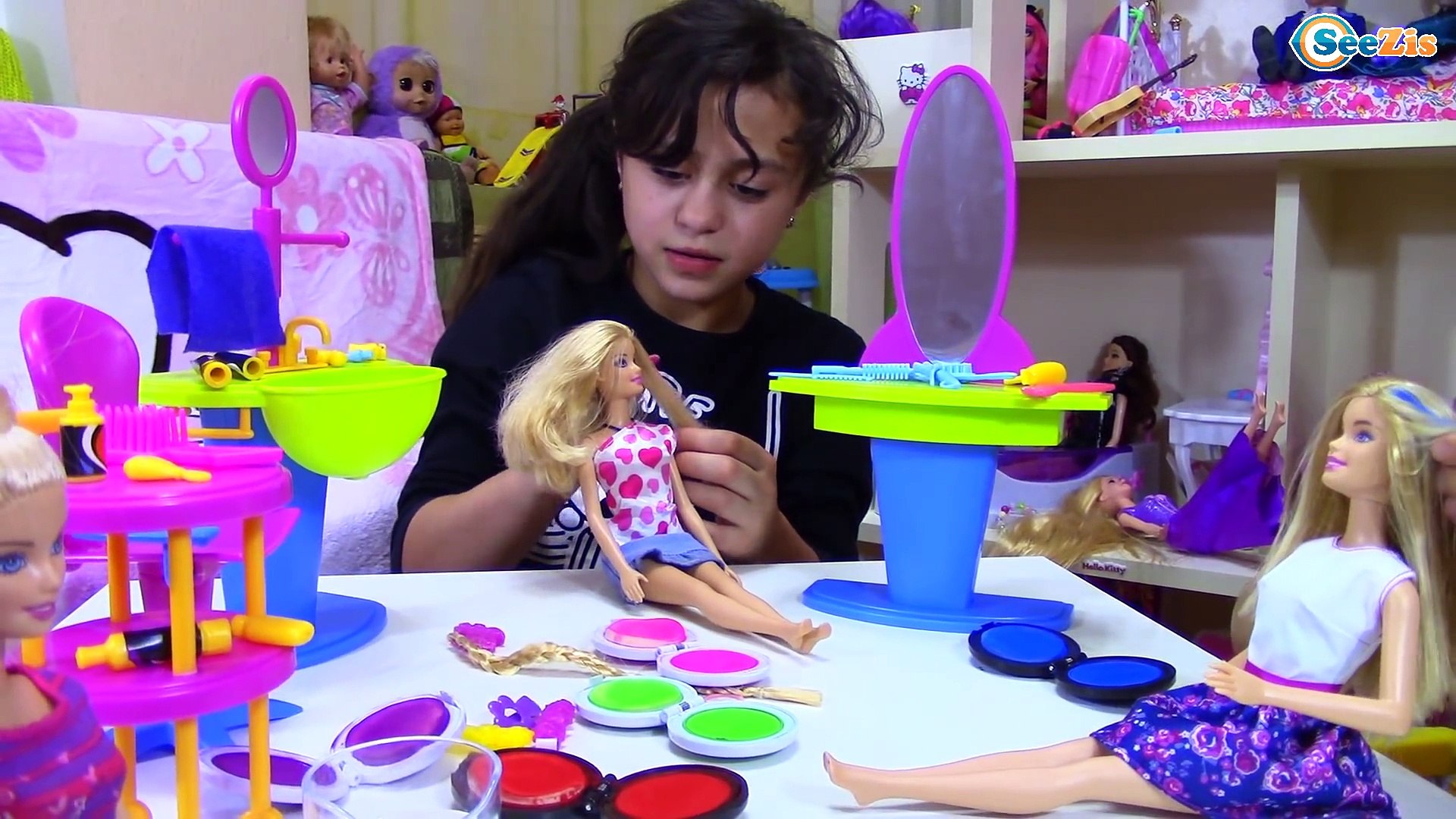 ⁣Салон Красоты для кукол Барби КРАСИМ ВОЛОСЫ Игрушки для девочек Barbie for girls Видео для детей