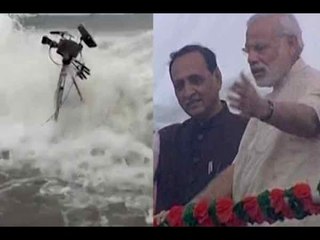 PM Modi's alertness saves life of camera person