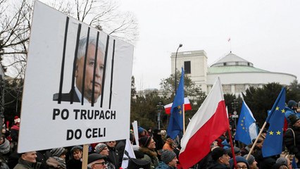 Újabb ajánlások a lengyel kormánynak: Brüsszel szerint veszélyben a jogállamiság