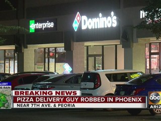 Pizza delivery man robbed in Peoria
