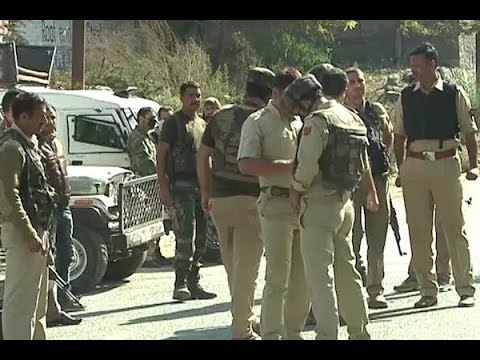 Terrorists attack government building in Pampore