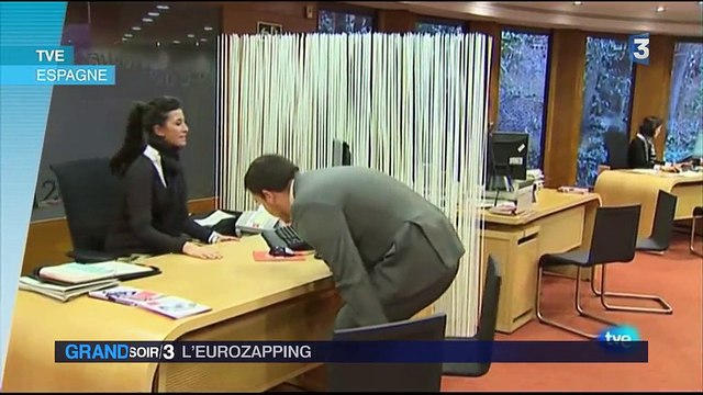 Eurozapping : le pape fait du shopping, les banques espagnoles passent à la caisse
